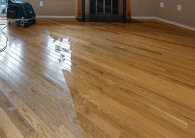 recoating-screening-sandless-floor-refinishing-in-vancouver-1